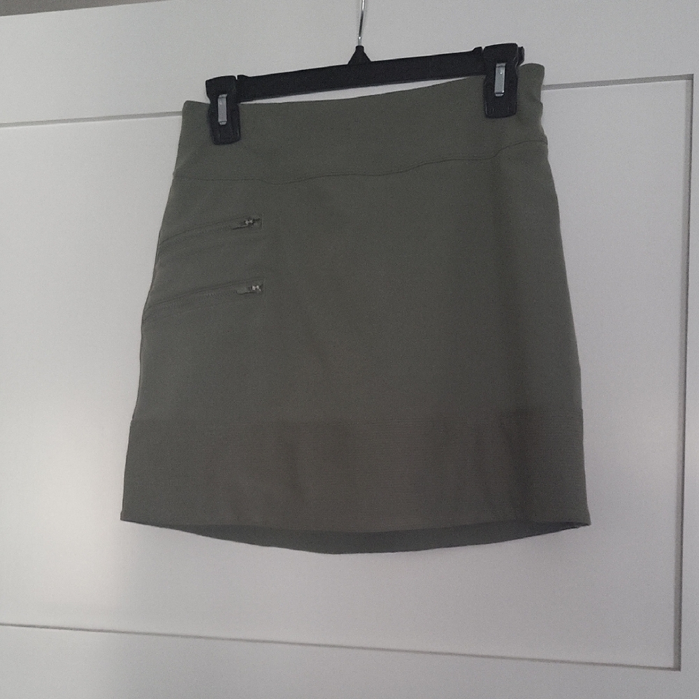 Athleta Olive Mini Skort with Zipper Details